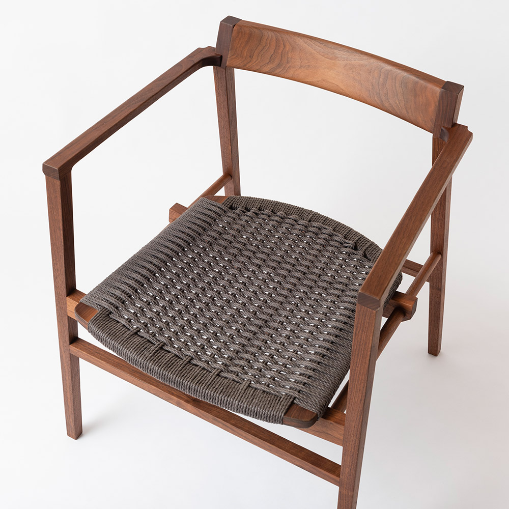 wood scale pit chair